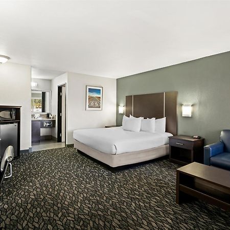 Best Western Desert Villa Inn Барстоу Екстериор снимка