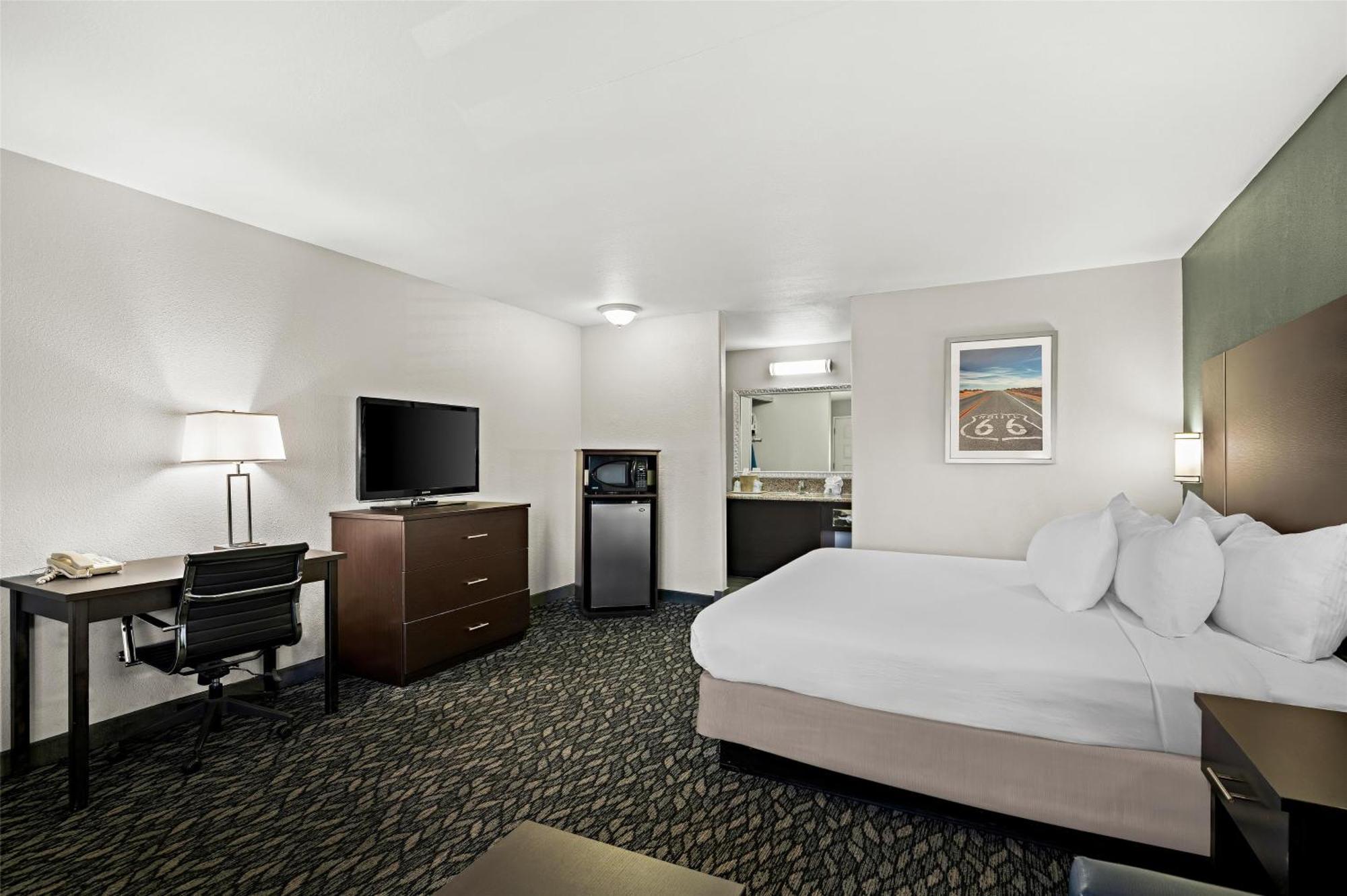 Best Western Desert Villa Inn Барстоу Екстериор снимка