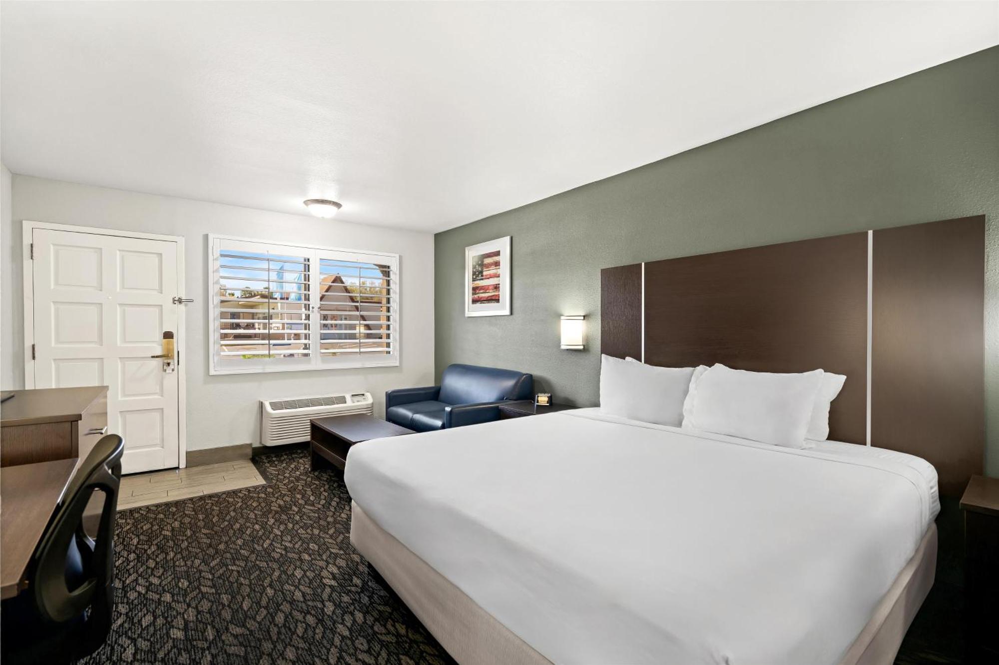 Best Western Desert Villa Inn Барстоу Екстериор снимка